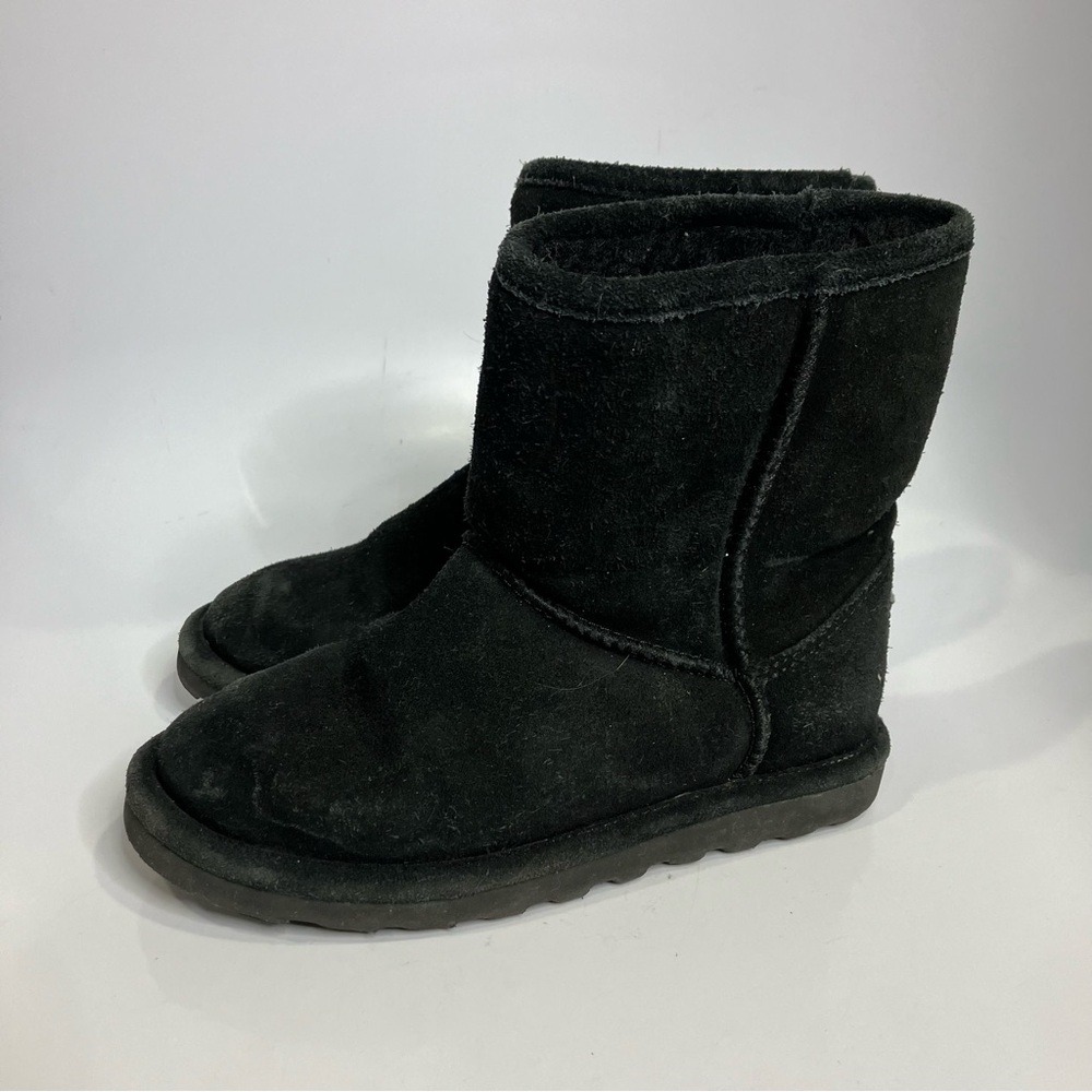 Bearpaw Elle youth black pull on‎ boots suede size 2Y casual trendy winter